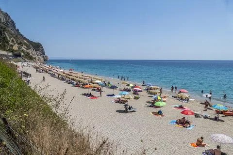 Extra wide view of the Beach of Malpasso in Varigotti Foto stock