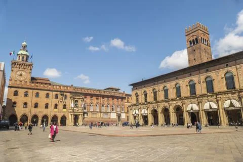 Extra wide view of Maggiore Square in Bologna Stock Photos