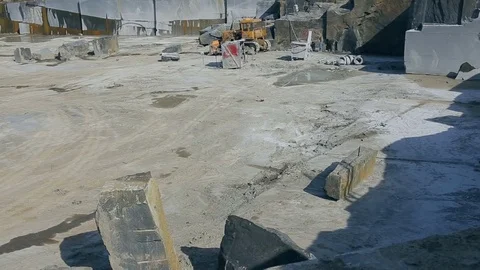Extraction of granite stone in a quarry Video stock 83516297
