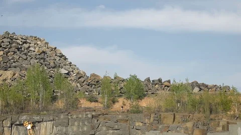 Extraction of granite stone in a quarry Video stock 83517145