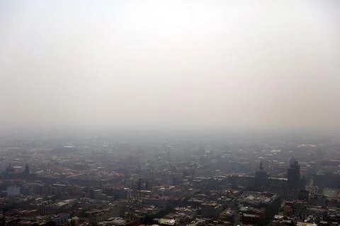 Extraordinary environmental alert activated at Mexico Valley, Mexico City - 15 M Stock Photos
