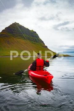 Extreme adventure sport, Iceland kayaking, paddling on kayak, ou Stock Photos