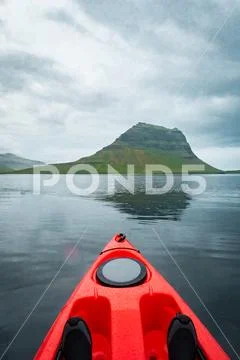 Extreme adventure sport, Iceland kayaking, paddling on kayak, ou Stock Photos