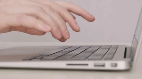 Extreme close up fingers type text on keyboard. Vídeos de archivo 195281407