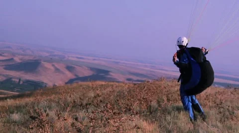 Extreme paragliding fly Stock Footage 1002245