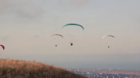 Extreme paragliding fly Stock Footage 1002273