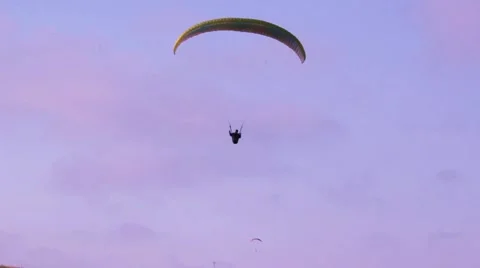 Extreme paragliding fly Stock Footage 1002287