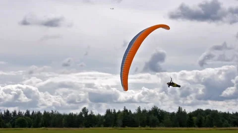 Extreme paragliding Stockbeeldmateriaal 54444605