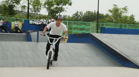 freestyle bmx racing trick bicycle riding Extreme Sports BMX Bicycle Rider Doing Stock Video Pond5