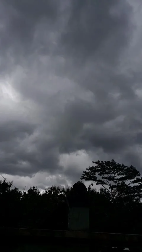 Extreme weather, the movement of dark clouds indicates heavy rain Stock Footage 245467314