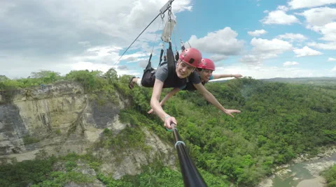 Extreme zip-lineing Video stock 58125232