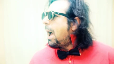 Extrovert dance blurry man 스톡 동영상 87327716