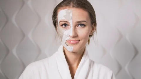 Eye Care with Cucumber 库存影片 81756678