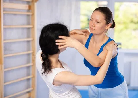 Eye-gouging method Stock-Fotos