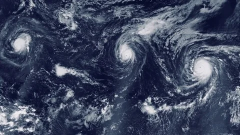 Eye of a large typhoon. hurricane in the ocean. hurricane storm, tornado Vidéo 84145494