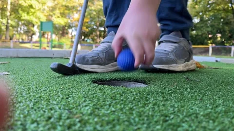 Eye Level close up of a Golf shot Vidéo 289145068