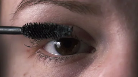 Eye make-up slow motion 스톡 동영상 49551034