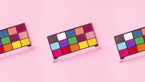 Eye shadow palettes with many various colors rotate .Stop motion Vídeo Stock 155038819