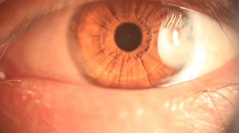 Eye twitching nervously close up Vidéo 34548275