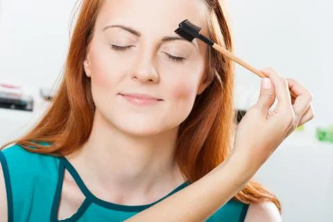 Eyebrow grooming Stock Photos