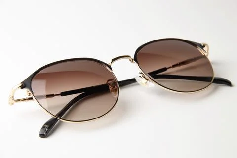 Eyeglass on white background Фото