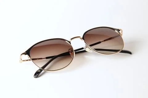 Eyeglass on white background Stockfoto's