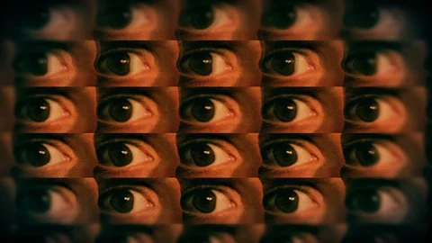 Eyes Scaling Down Vídeo Stock 115877262