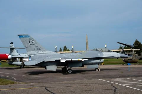 F-16 Fighting Falcon Stock Photos