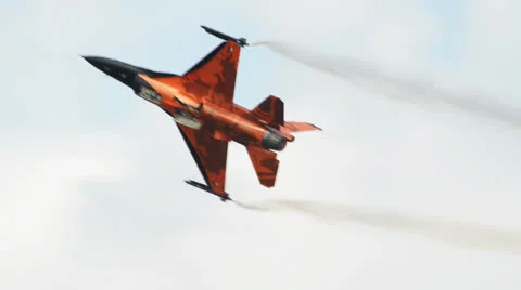 F-16 Figthing Falcon emergency take off 10955 Stock Footage 24925978