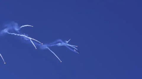 F-16C Block 52 plus fighter jet demonstrating flight air show at high speed. Vidéo 289862145