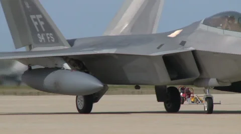F-22 Raptor pilots  returning to Langley Air Force Base 스톡 동영상 37804294
