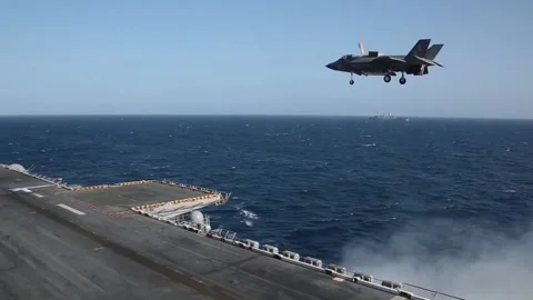 F-35B Lightning II approaching flight deck of USS Makin Island Видео 150355703
