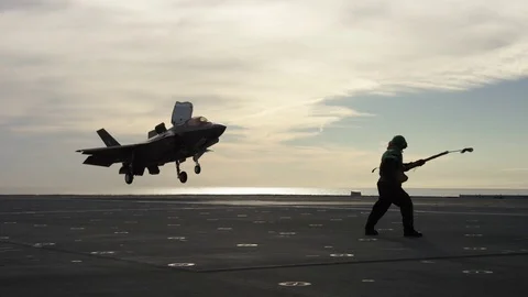 F-35B Lightning lands aboard HMS Queen Elizabeth Stock-Footage 98927717