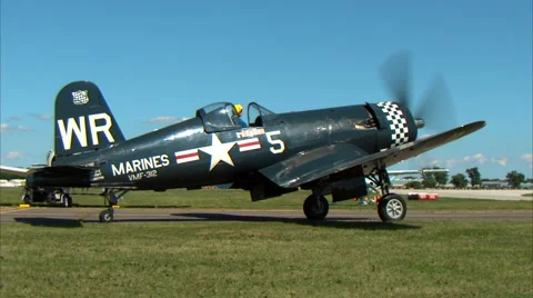 F-4U Corsair RunUp 動画素材 43440154