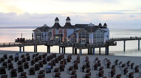 F00009 Stock Footage 1071994