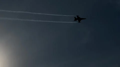 F16 Jet Aerobatics 動画素材 320079500