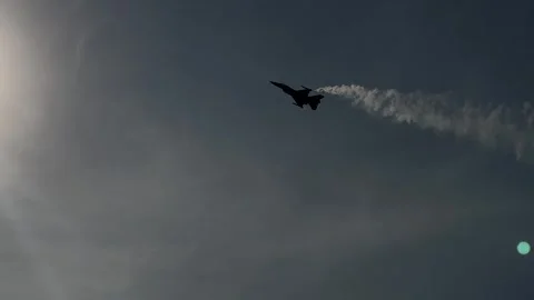 F16 Jet Aerobatics 動画素材 320110793