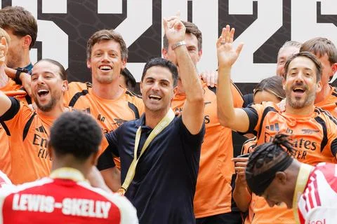 FA Community Shield - Arsenal vs Manchester City, Cardiff, United Kingdom - 16 A Stock Photos