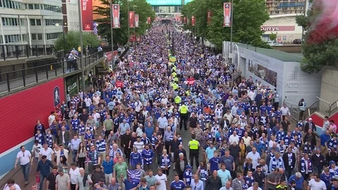 FA CUP FINAL 2017 WEMBLEY CHELSEA FANS Stock Footage 76367878