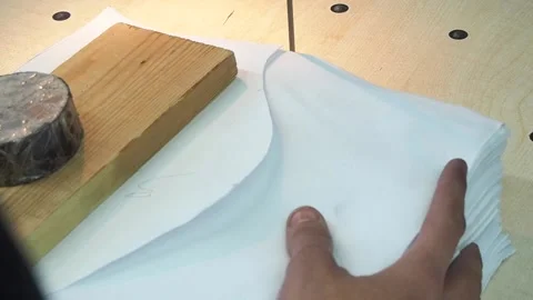 Fabric cutting in a factory using the machine Video stock 130829629