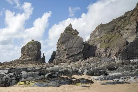 Fabulous rock formations on Cornwall beach Fotos Stock