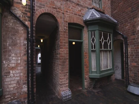 Facade of 19th Century Back to Back Houses Vidéo 71297691