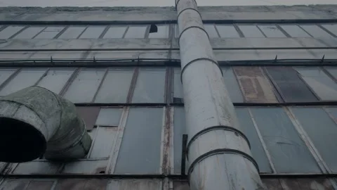 Facade of an abandoned workshop of a large factory Video stock 148490130