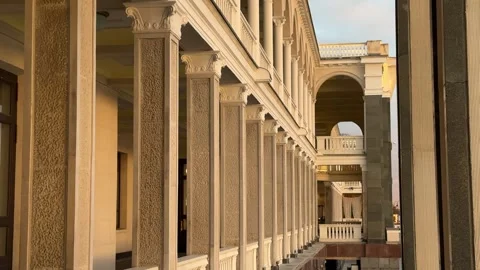 The facade of a building with rectangular columns 스톡 동영상 316286983
