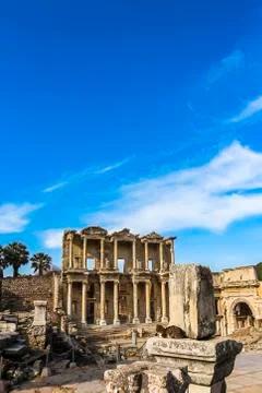 The facade of the Celsus Library in Ephesus Foto stock