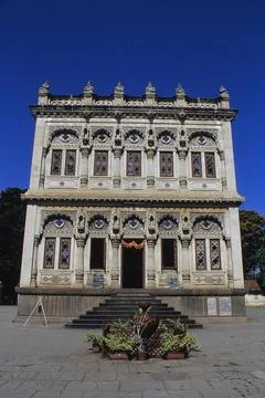 Facade of imposing edifice Shinde Chhatri, Wanawadi, Pune, Maharashtra, In... Fotos de archivo