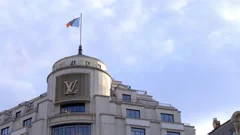 Louis Vuitton store on Avenue George V, , Stock Video