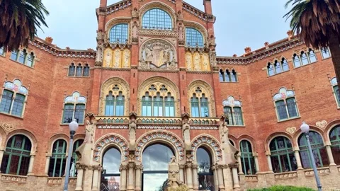 Facade of the main administration building at Hospital de Sant Pau, Barcelona Видео 330972794