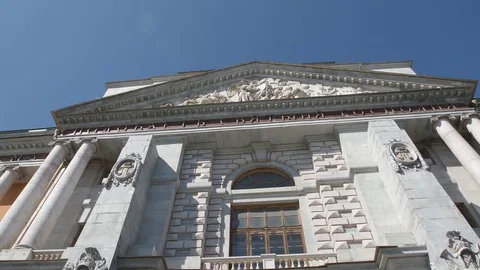 Facade of the Mikhailovsky Castle in the summer Видео 81727002