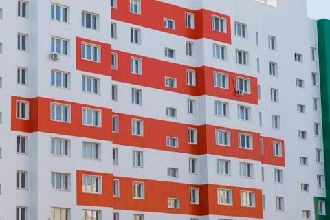 The facade of a new modern multi-storey residential building in Russia. Foto stock